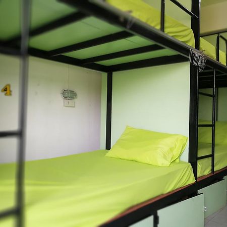 Zoe Hostel Chiang Mai Dış mekan fotoğraf