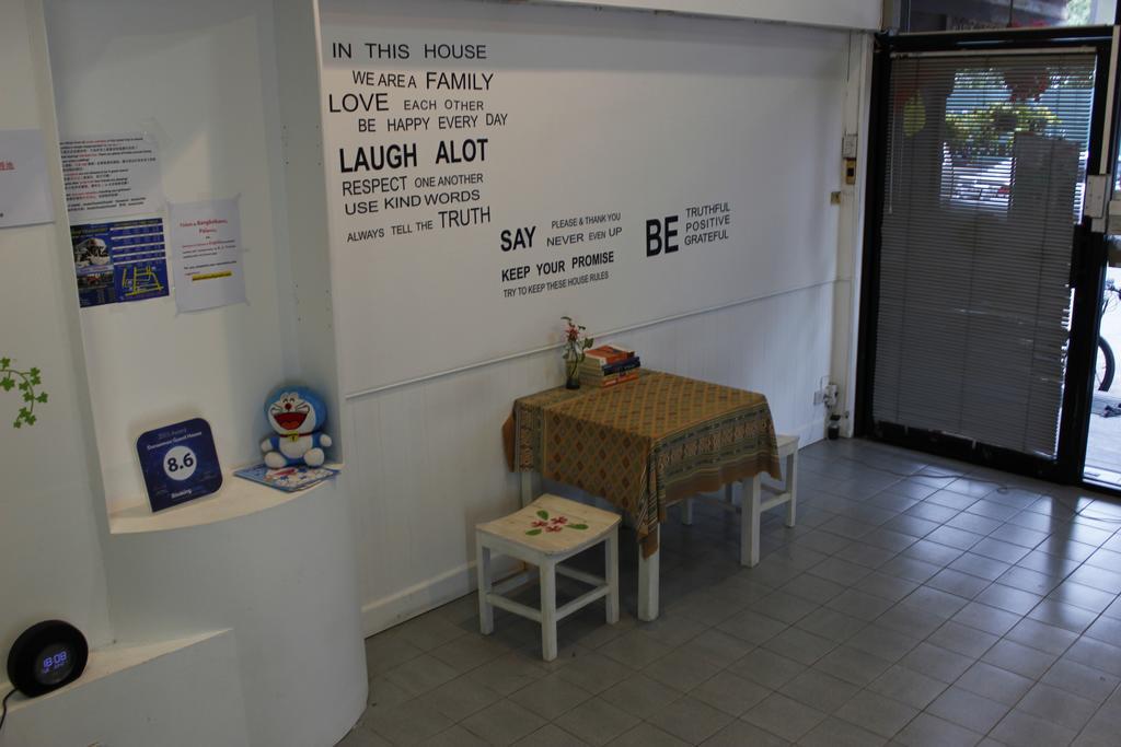 Zoe Hostel Chiang Mai Dış mekan fotoğraf